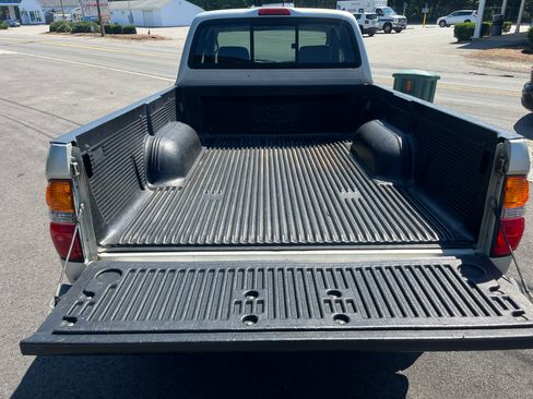Used 2004 Toyota Tacoma 4x4 Xtracab V6 image 15