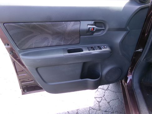 Used 2015 Scion xB UNAVAIL FWD image 9