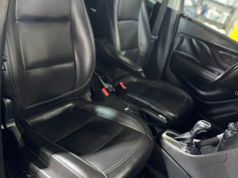 Used 2015 Buick Encore Leather image 25