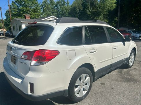 Used 2012 Subaru Outback 2.5i Premium AWD/4WD image 5