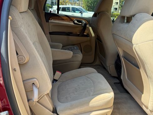 Used 2011 Buick Enclave 2WD CX image 7
