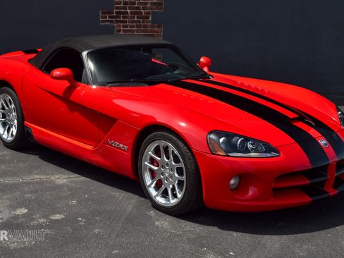 Used 2006 Dodge Viper SRT-10 image 3