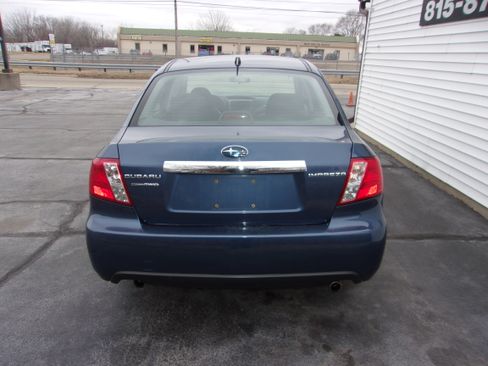 Used 2011 Subaru Impreza 2.5i image 3