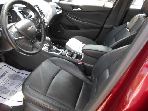 Used 2016 Chevrolet Cruze Premier Sedan FWD image 8