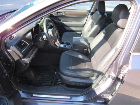Used 2016 Subaru Legacy 2.5i Limited AWD/4WD image 10