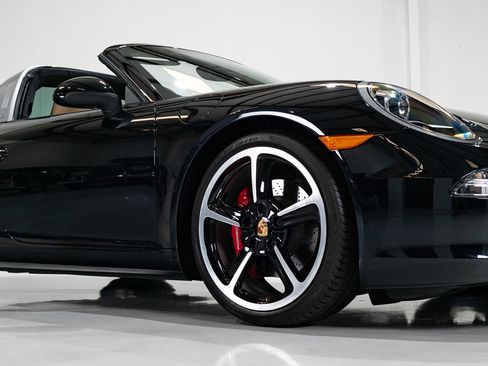 Used 2015 Porsche 911 Targa 4S image 33