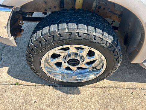 Used 2001 Ford Excursion 4WD Limited image 25