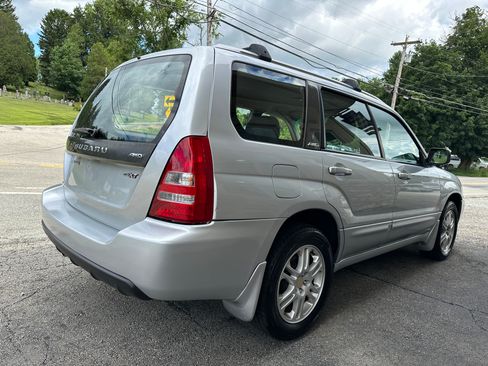Used 2004 Subaru Forester 2.5XT AWD/4WD image 4