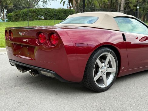 Used 2006 Chevrolet Corvette Convertible RWD image 58