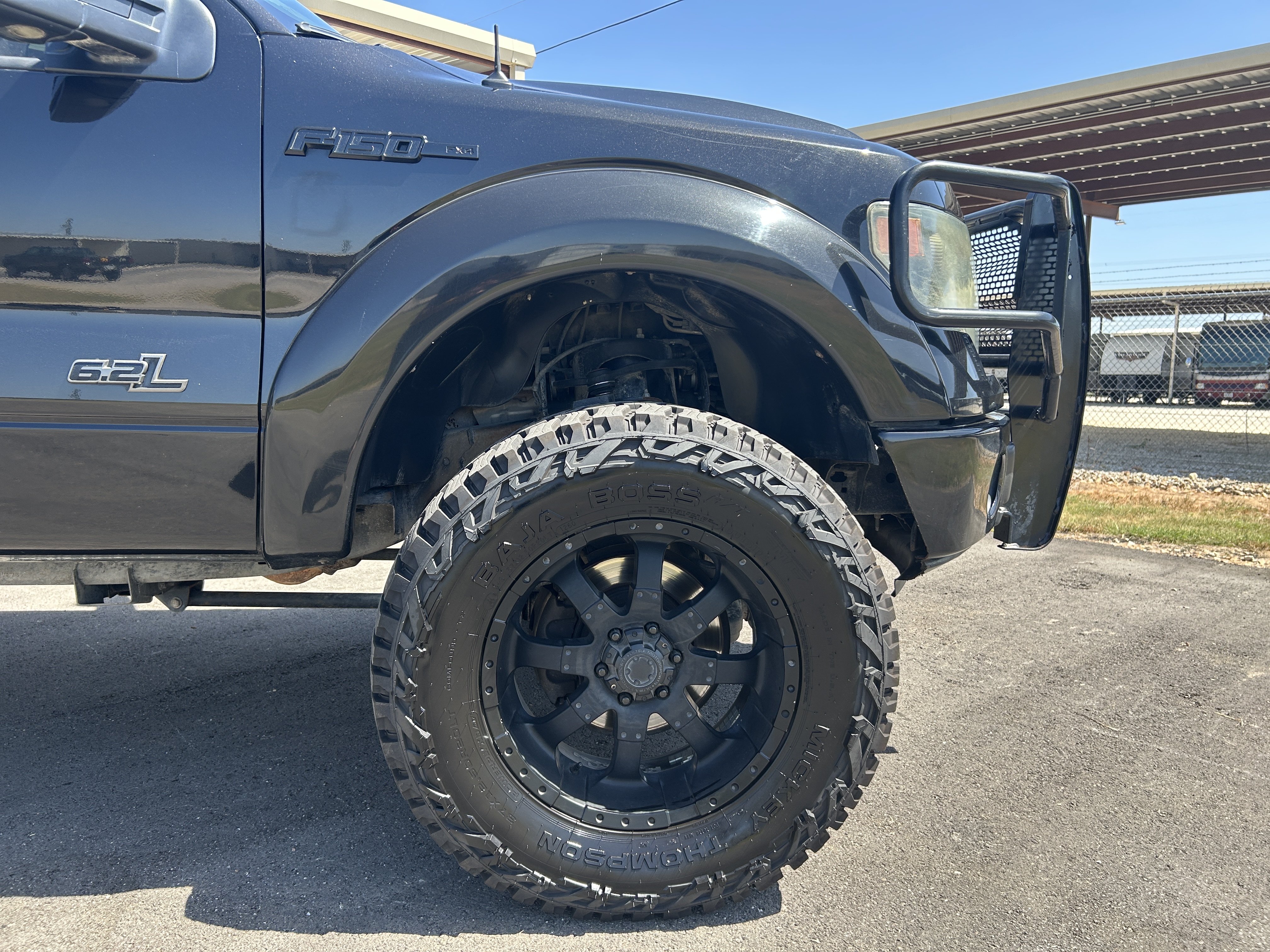 Used 2014 Ford F150 4x4 SuperCrew image 4