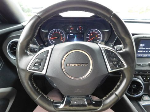 Used 2017 Chevrolet Camaro LT image 18