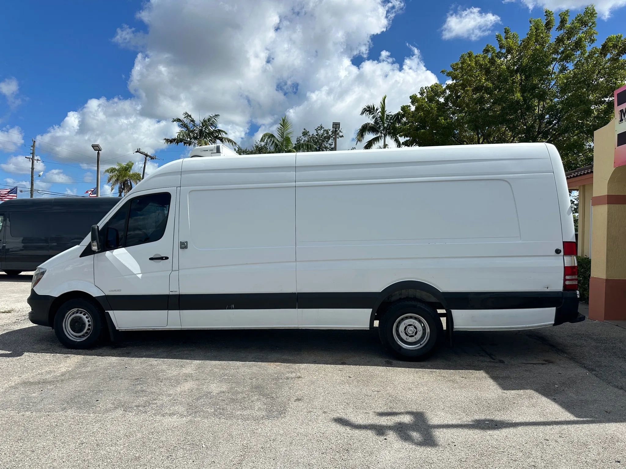Used 2016 Mercedes-Benz Sprinter 2500 170 Extended Cargo image 4