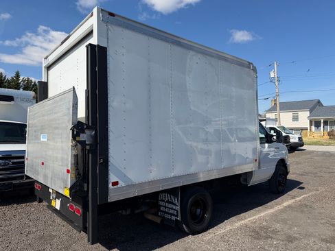 Used 2019 Ford E-350 and Econoline 350 image 5