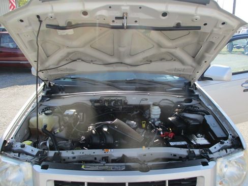 Used 2008 Ford Escape Limited image 42