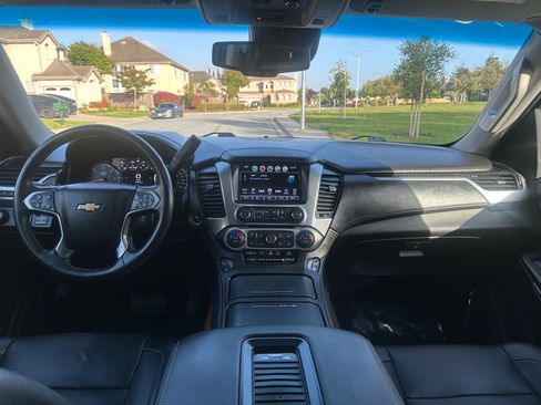 Used 2019 Chevrolet Tahoe Premier RWD image 16