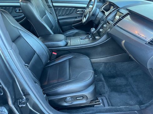 Used 2017 Ford Taurus SEL image 23