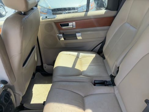 Used 2011 Land Rover LR4 HSE LUX AWD/4WD image 13