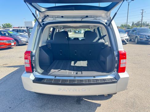 Used 2010 Jeep Patriot Sport image 22