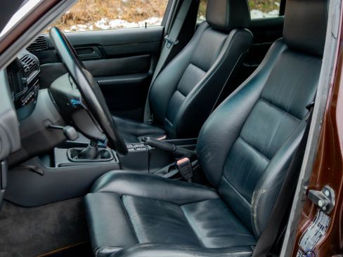 Used 1991 BMW M5 image 24