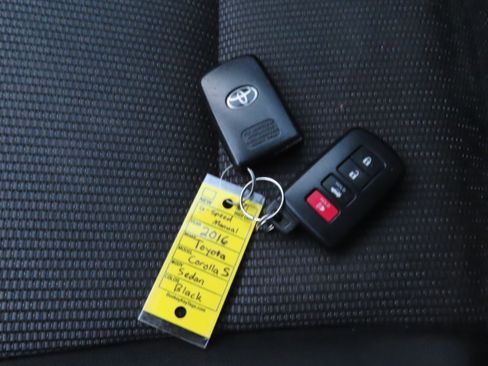 Used 2016 Toyota Corolla S Plus Sedan 4D FWD image 23