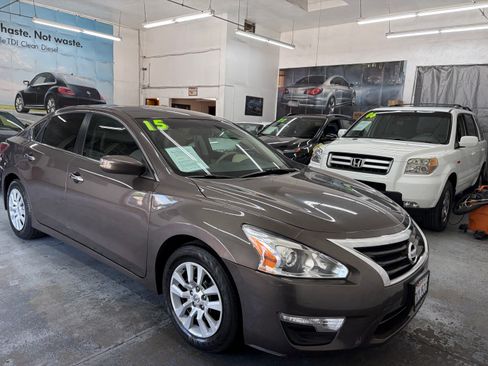 Used 2015 Nissan Altima 2.5 S FWD image 12
