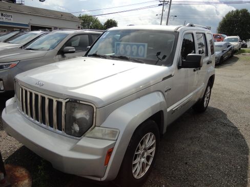 Used 2012 Jeep Liberty 4WD Limited Jet image 1