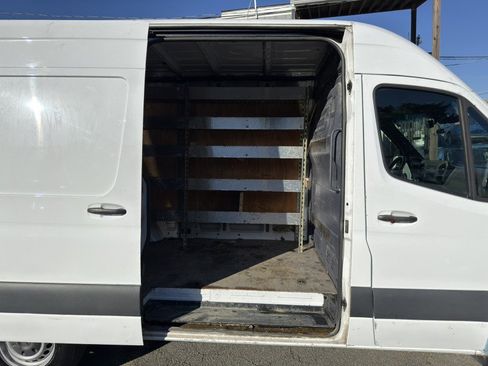 Used 2020 Mercedes-Benz Sprinter 2500 image 18