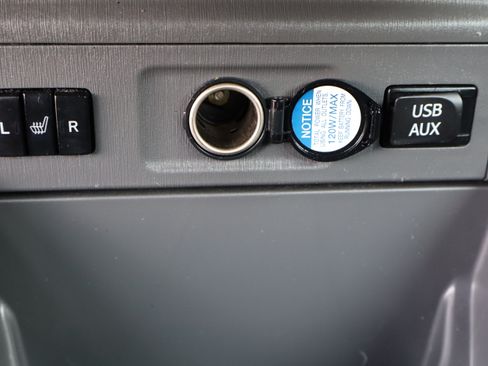 Used 2012 Toyota Prius V Five image 27