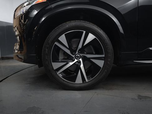 Used 2020 Volvo XC90 T6 R-Design image 10