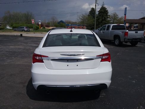 Used 2013 Chrysler 200 Limited image 11