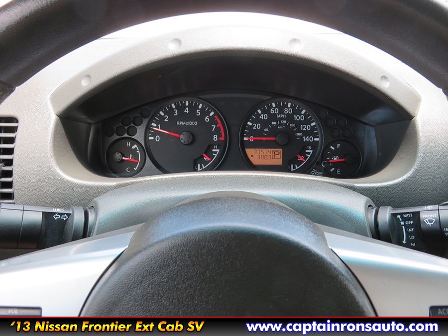 Used 2013 Nissan Frontier King Cab SV RWD image 12