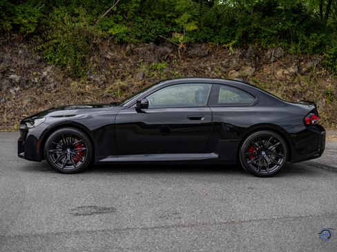 Used 2024 BMW M2 RWD image 6