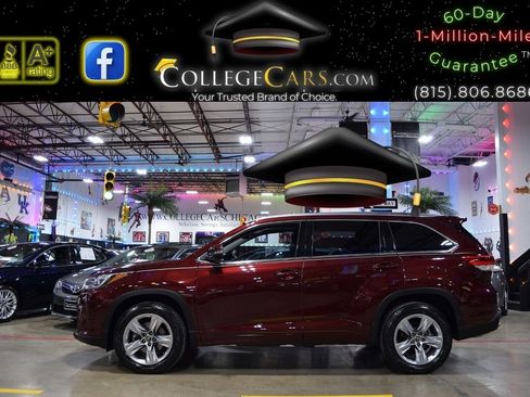 Used 2018 Toyota Highlander Limited image 1