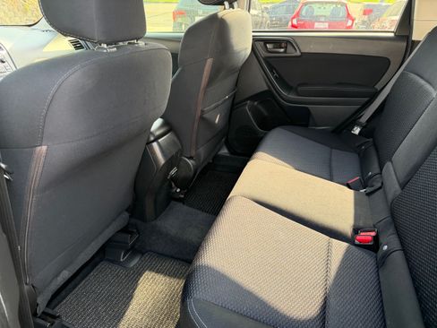 Used 2014 Subaru Forester 2.5i Premium AWD/4WD image 12
