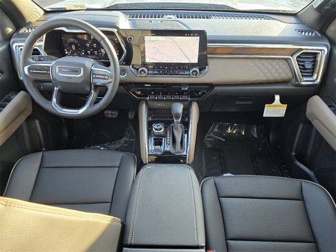 New 2026 GMC Canyon Denali image 24