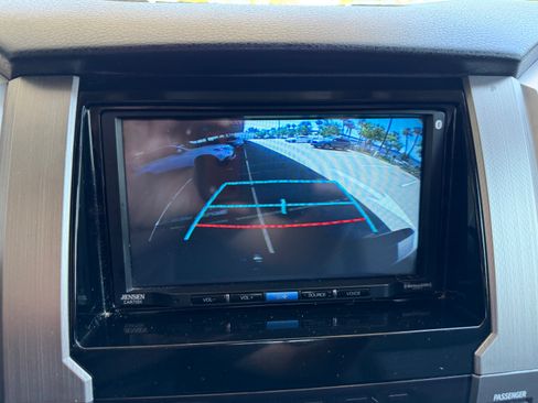 Used 2016 Toyota Tundra SR5 image 29