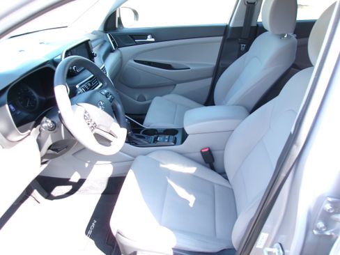 Used 2020 Hyundai Tucson FWD SE image 9