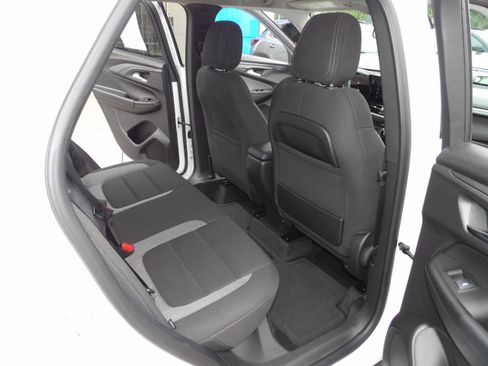 Used 2025 Chevrolet TrailBlazer FWD LT image 15