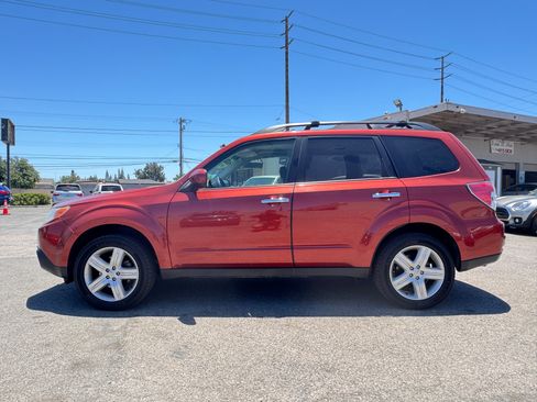Used 2010 Subaru Forester 2.5X Premium AWD/4WD image 4