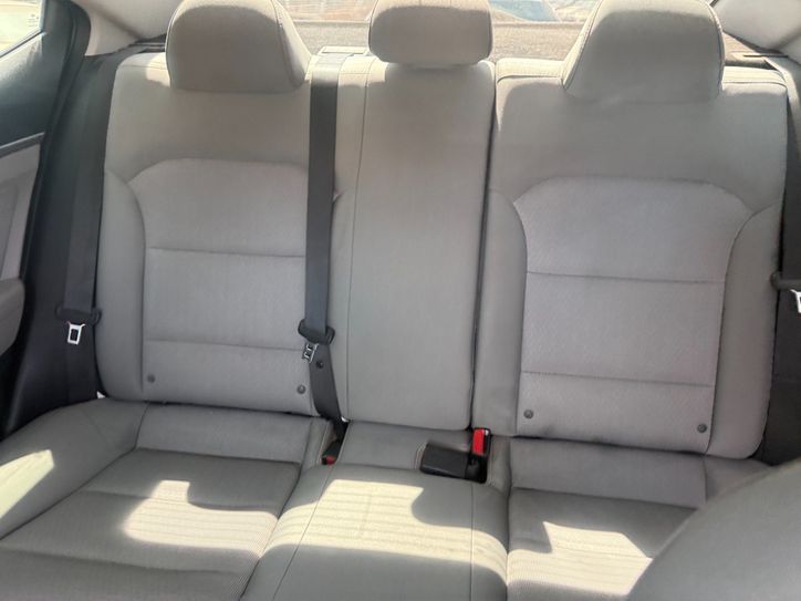 Used 2017 Hyundai Elantra SE FWD image 8