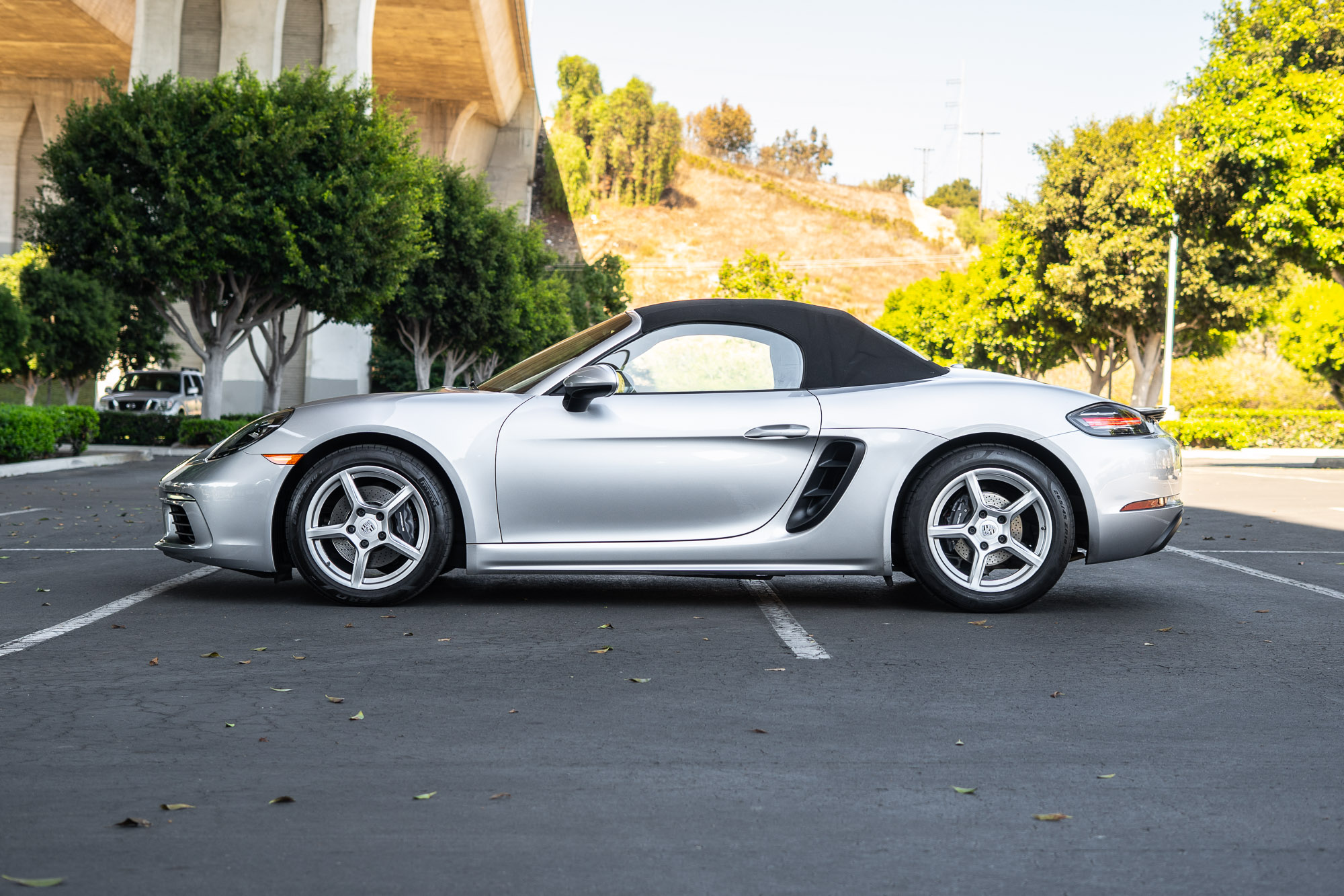 Used 2018 Porsche 718 Boxster RWD image 14