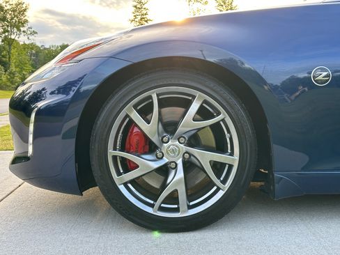 Used 2013 Nissan 370Z Touring Sport image 3