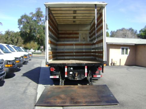 Used 2017 Ford F550 image 8