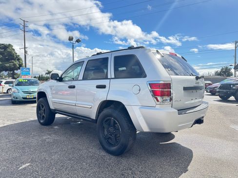 Used 2005 Jeep Grand Cherokee Laredo image 4
