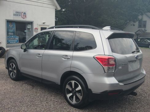 Used 2018 Subaru Forester 2.5i Premium image 9