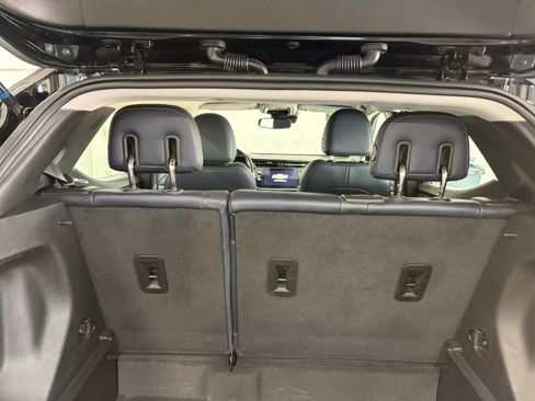 Used 2022 Chevrolet Bolt EUV LT FWD image 16