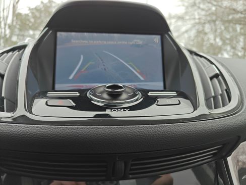 Used 2016 Ford Escape Titanium image 10