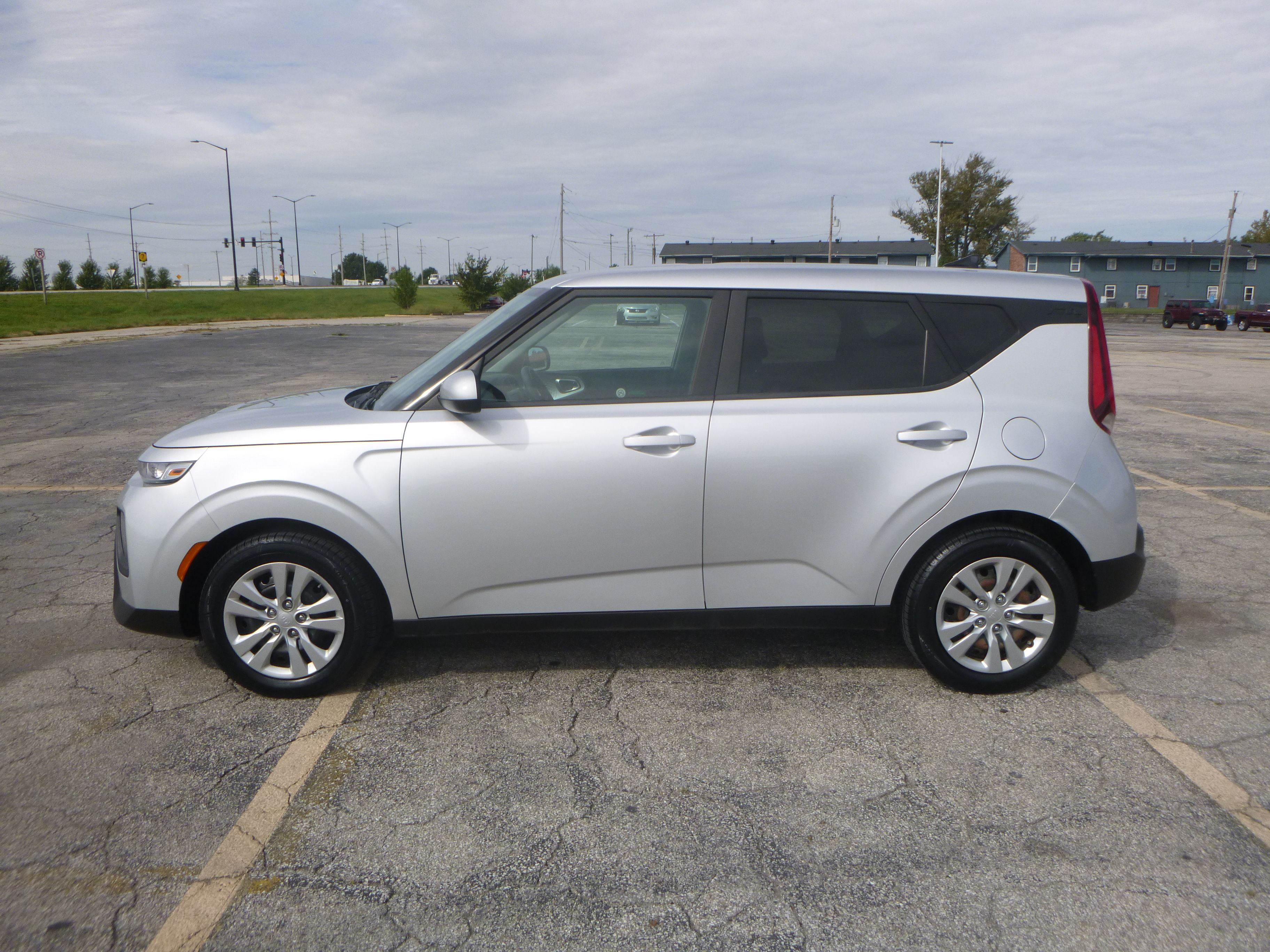 Used 2021 Kia Soul LX FWD image 1