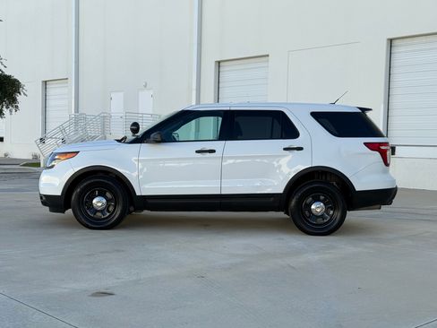 Used 2013 Ford Explorer image 2