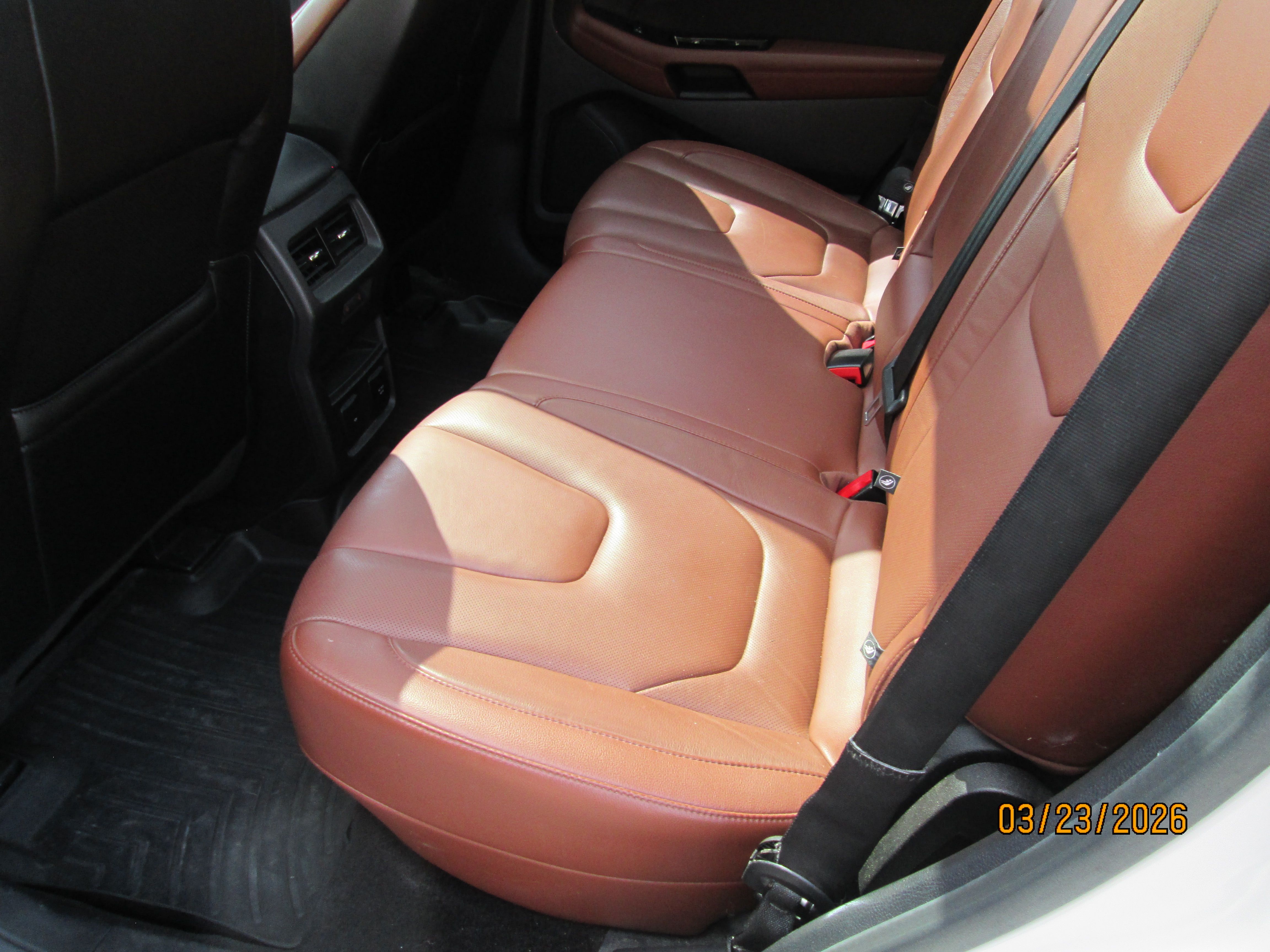 Used 2016 Ford Edge Titanium AWD/4WD image 13
